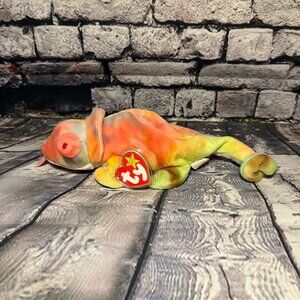 Vintage Retired Ty Beanie Baby "Rainbow" the Chameleon 1997 - MWMT in Protector